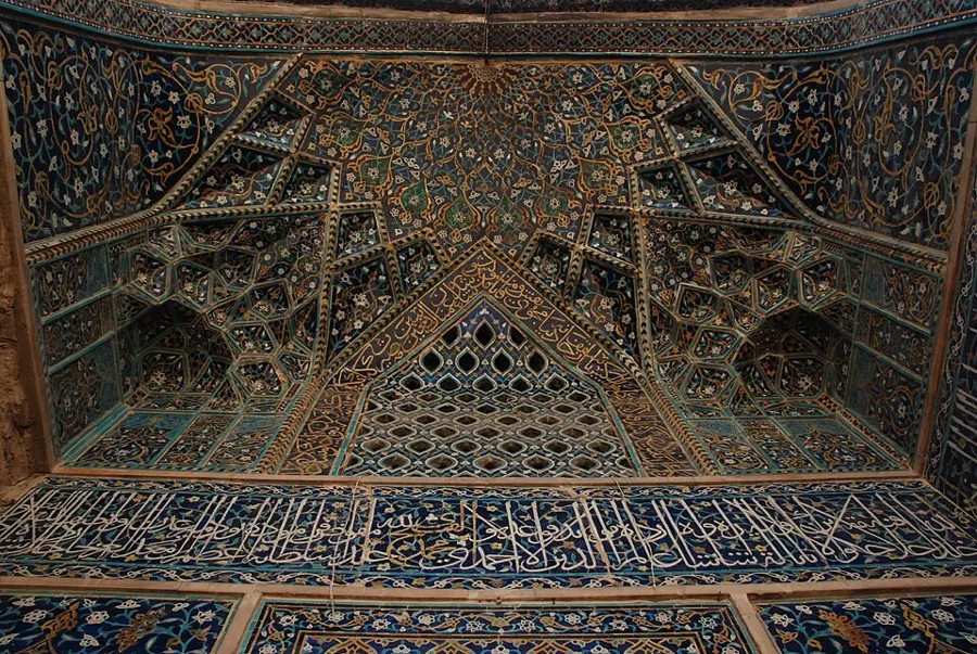 Северный айван святилища Дарб-и Имам в Исфахане, 1453 год