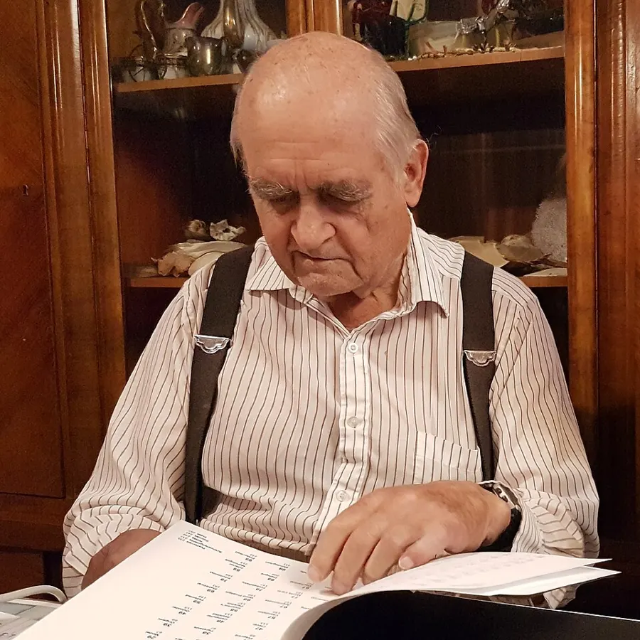Вольфганг Хакен в 2019 году, за разговором о теореме четырёх красок